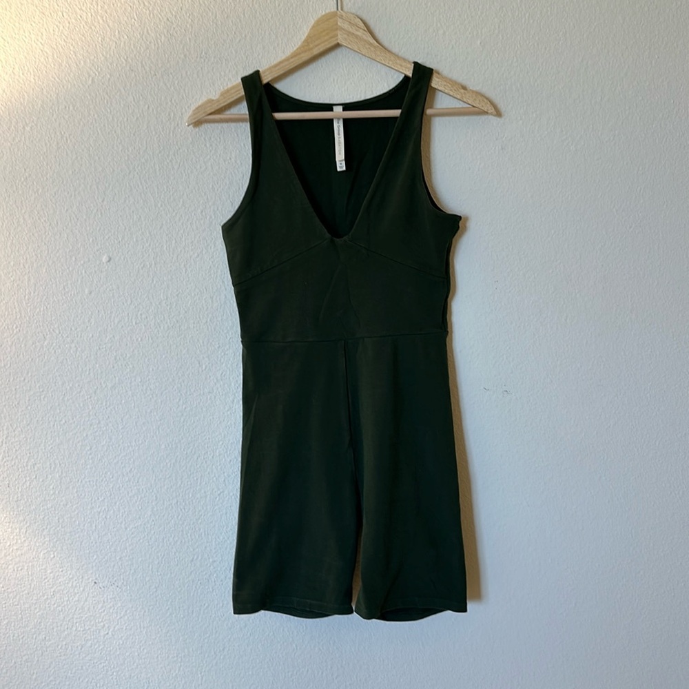 Aritzia Babaton Green jumpsuit - waist cinching
